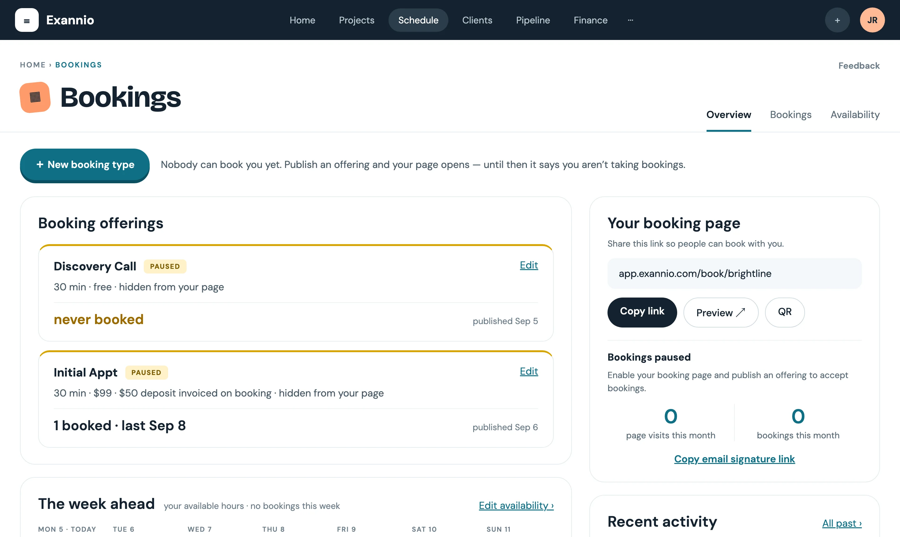 Exannio Bookings overview with booking offerings, the public booking page link and the week ahead, using sample data
